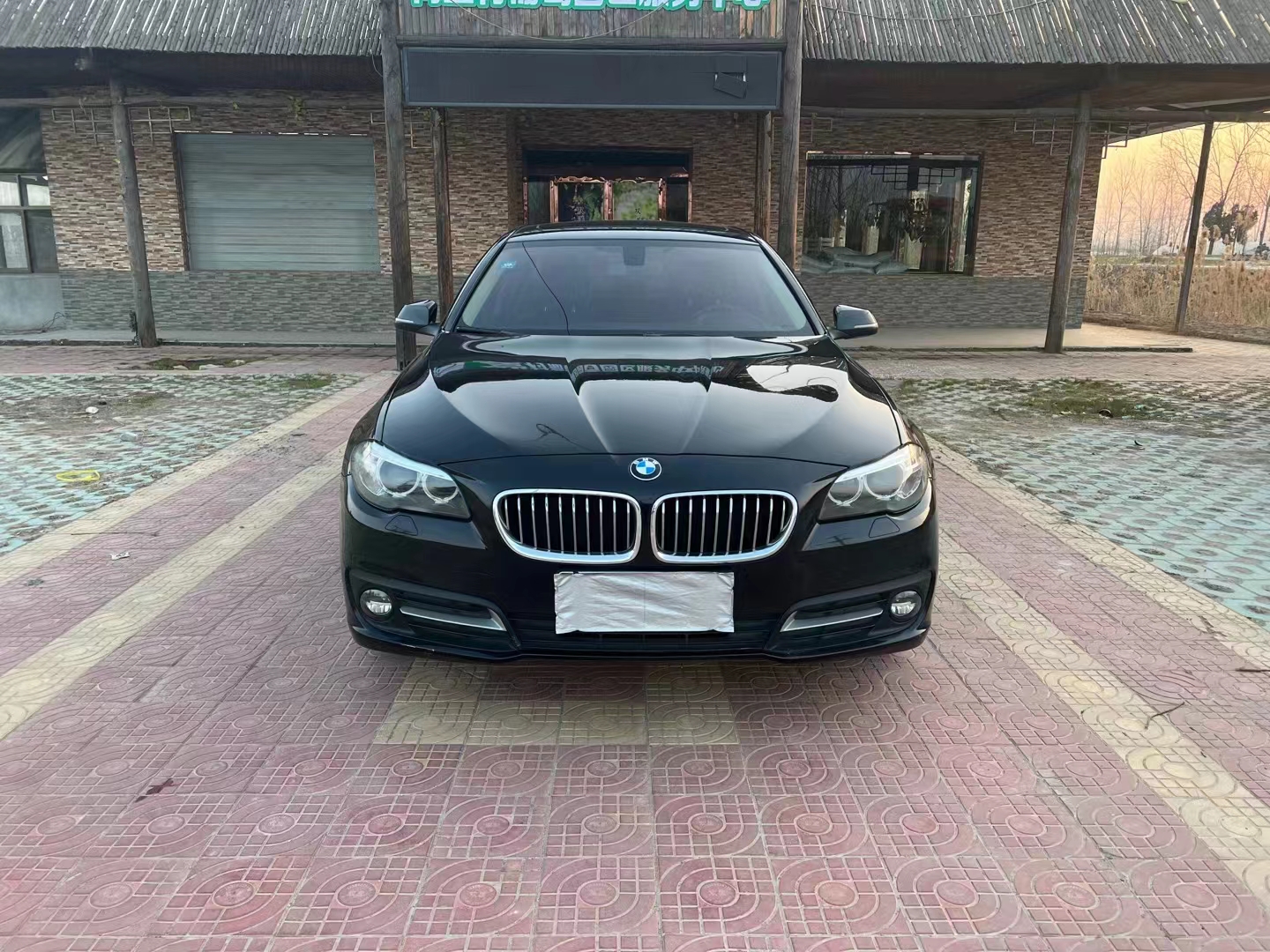 16年宝马520Li(图1)